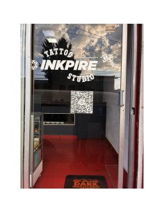 Logotipo bicolor en vinil de corte para estudio de tatuajes 2